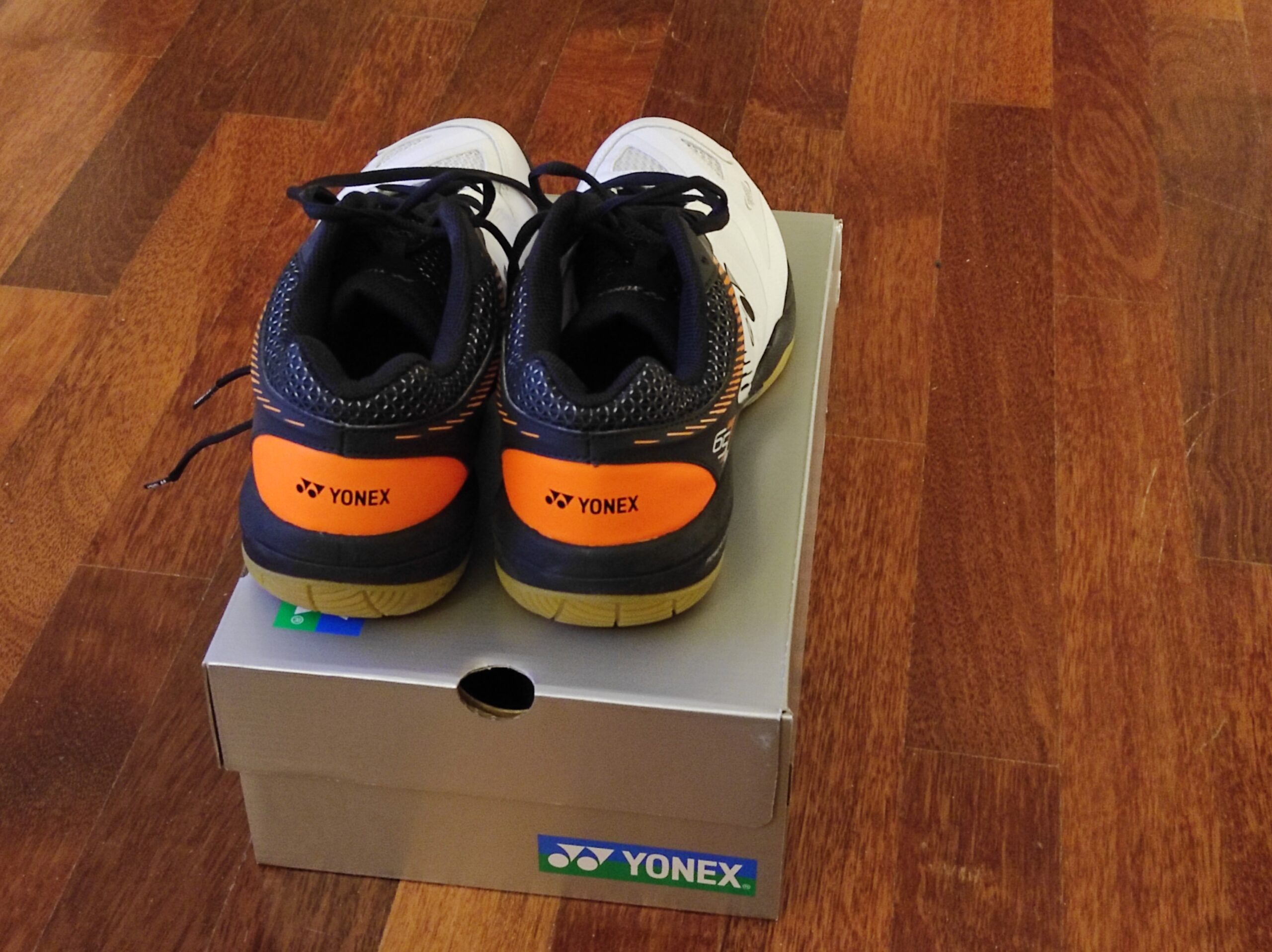Yonex Power Cushion 65 Z2 Mens Badminton Shoes - Back View